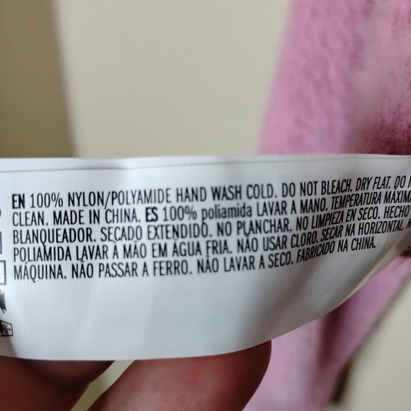 NWT Forever 21 Pink Fuzzy V-Neck Cropped Sweater S Soft Eyelash Knit - Picture 7 of 8